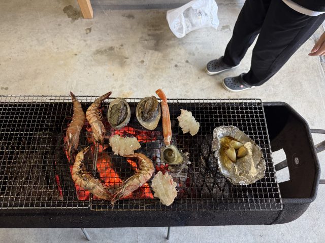 現在の画像に代替テキストがありません。ファイル名: 牡蠣焼き-scaled.jpeg